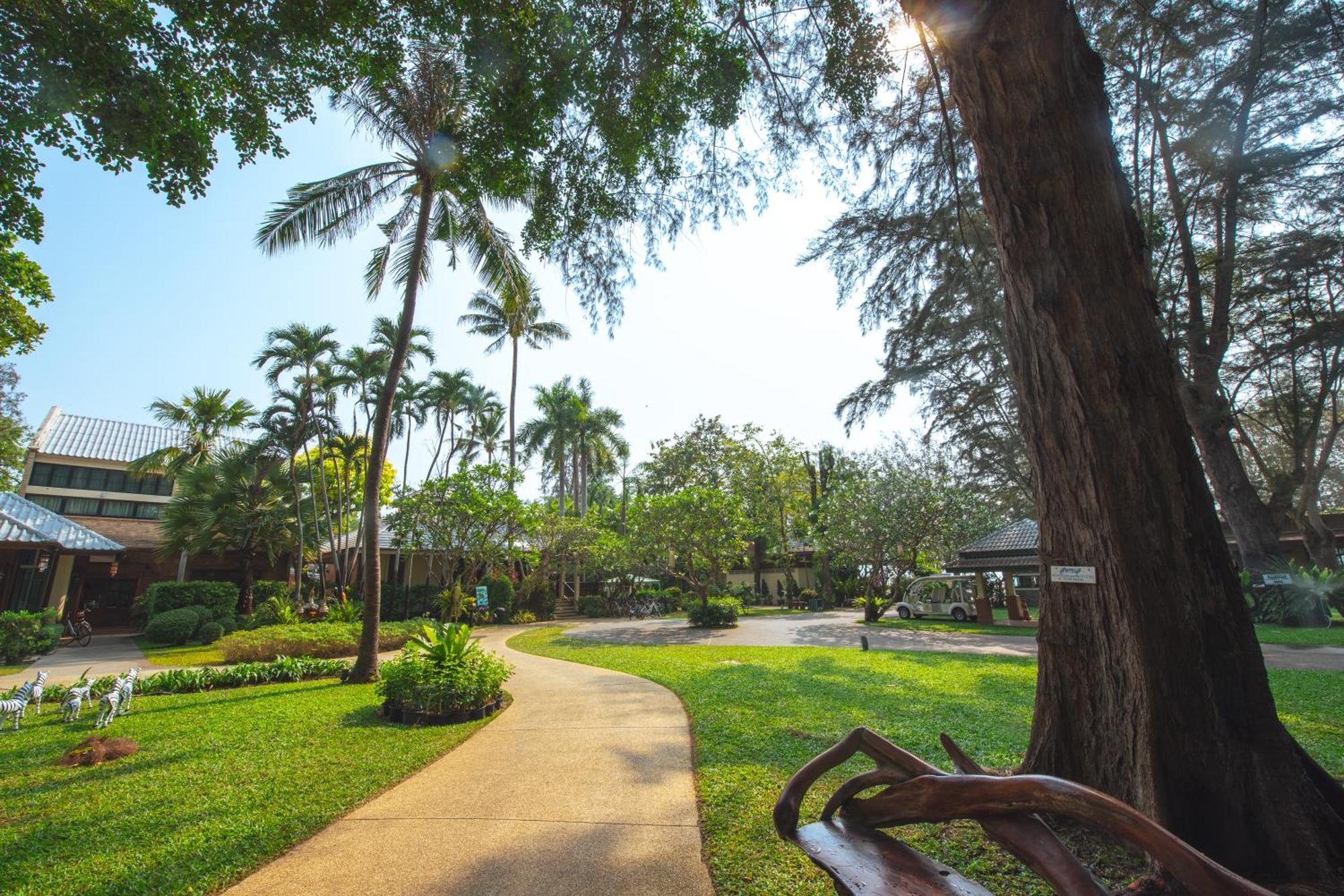 Raya Resort Beach Front - The Most Green Resort In Cha-Am Εξωτερικό φωτογραφία