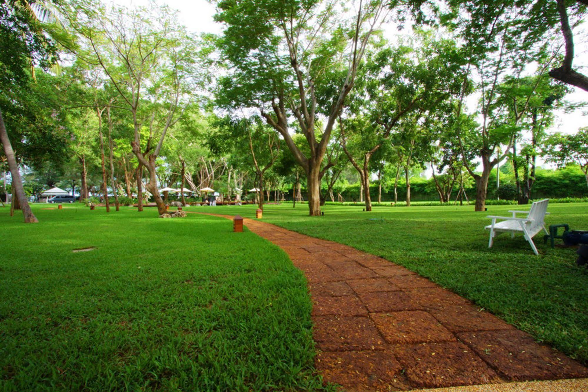 Raya Resort Beach Front - The Most Green Resort In Cha-Am Εξωτερικό φωτογραφία